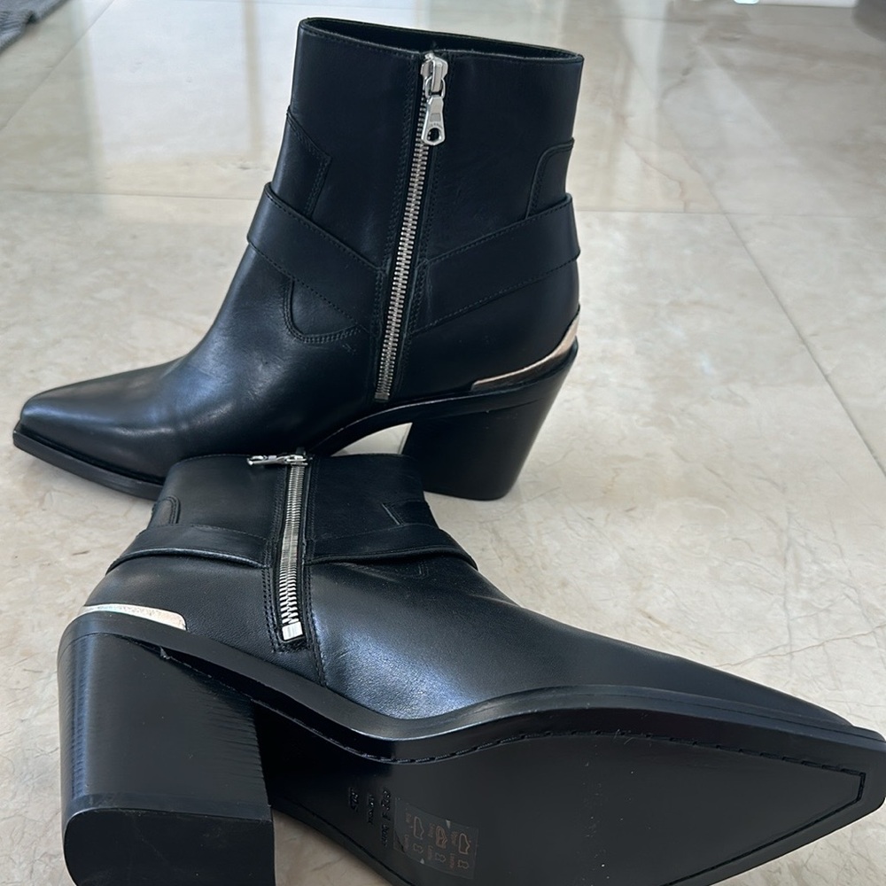 Booties - Picture 6 of 7